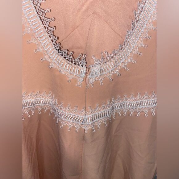 X by NBD Paris Dress in Blush with white trim EUC - Picture 8 of 11
